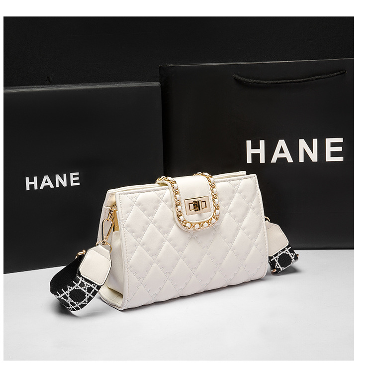 Borsa da donna transfrontaliera piccola borsa profumata all'ingrosso 2023 nuova borsa a tracolla borsa con diamanti borsa a tracolla con serratura di nicchia tutto-fiammifero_voghion.com