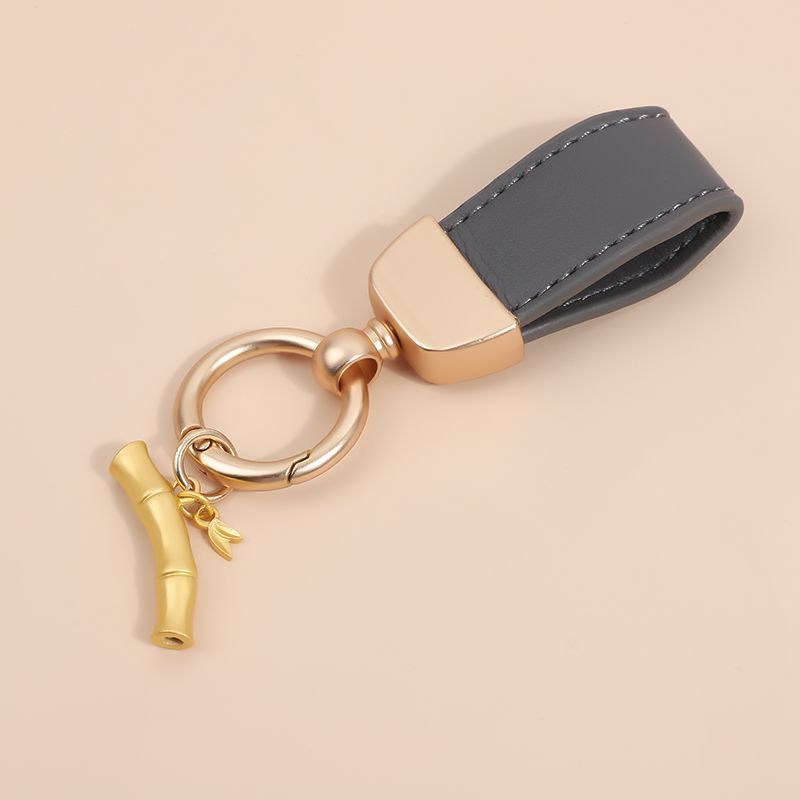 Car Keychain Men's And Women's Pendants Creative Personality Pendants Exquisite High End Ornaments Niche Simple Bag_voghion.com