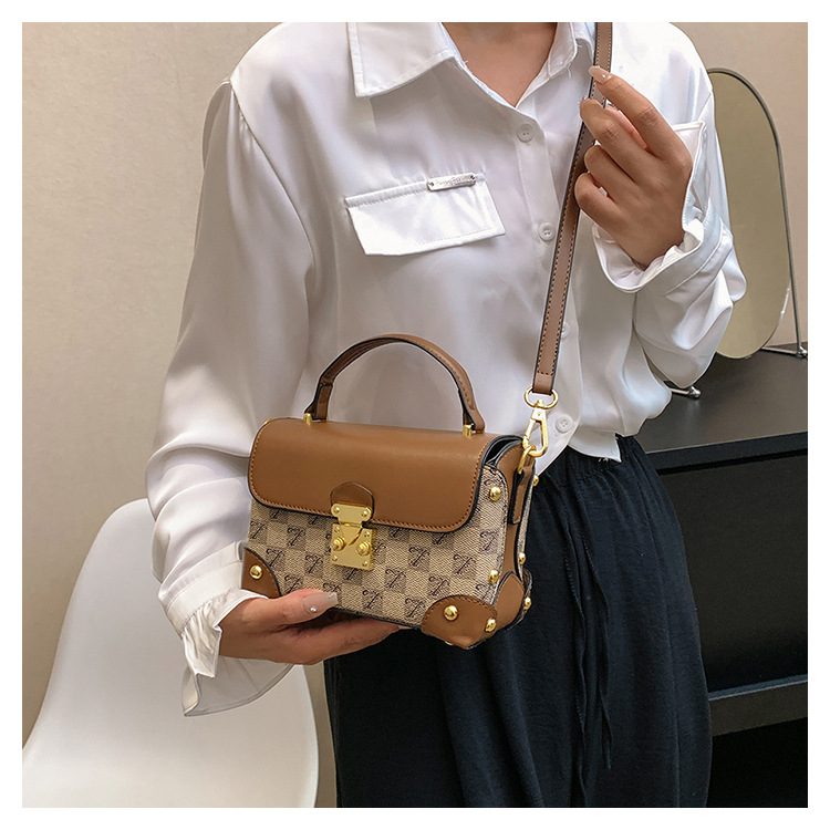 Advanced Women's 2024 Autumn/Winter New Fashion Handbag Small Square Versatile One Shoulder Crossbody Bag_voghion.com