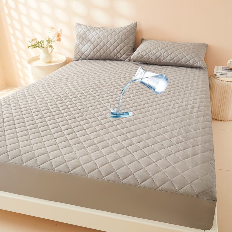 Waterproof Fitted Mattress Protector - Full Coverage Slip-Resistant Bed Pad (Hypoallergenic Breathable Machine Washable)_voghion.com