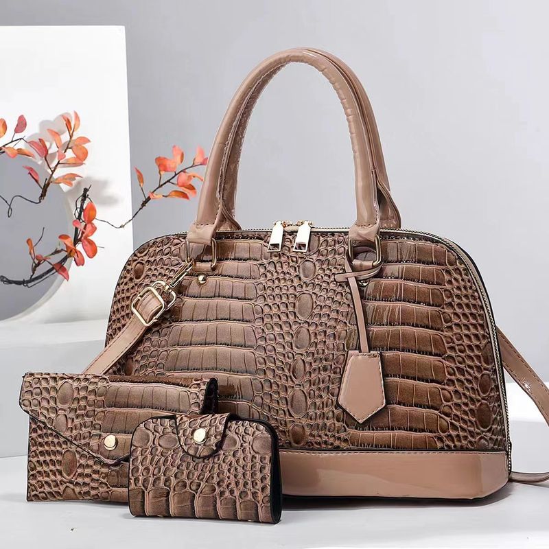 Borsa a tracolla da donna in PU con motivo coccodrillo goffrato e tracolla staccabile per l'uso quotidiano. Borsa a tracolla con motivo coccodrillo goffrato in PU._voghion.com