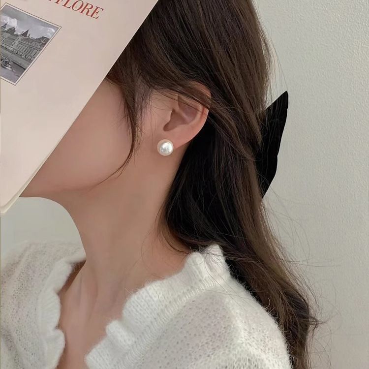 Minimalistischer Luxus für Frauen, modisch, elegant, Yiwu-Accessoires, Herbst-Winter, High-End-Perlenohrstecker_voghion.com