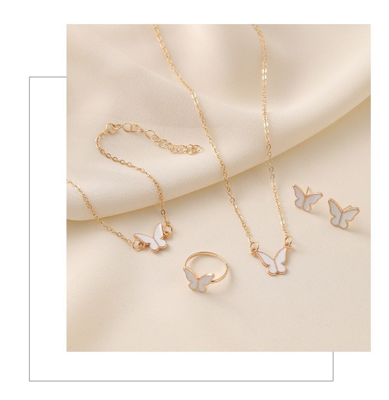 Collane La collana con farfalla smaltata bianca è squisita, semplice e versatile, moda di nicchia, catena per clavicola di alta gamma, set di collane per temperamento_voghion.com
