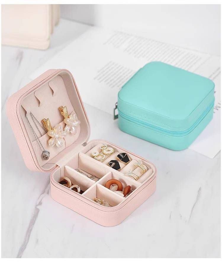 Elegante Schmuckbox aus PU-Leder – anpassbare Fächer für Ringe, Ohrringe und Halsketten (10 x 10 x 5 cm, 8 Farben)_voghion.com