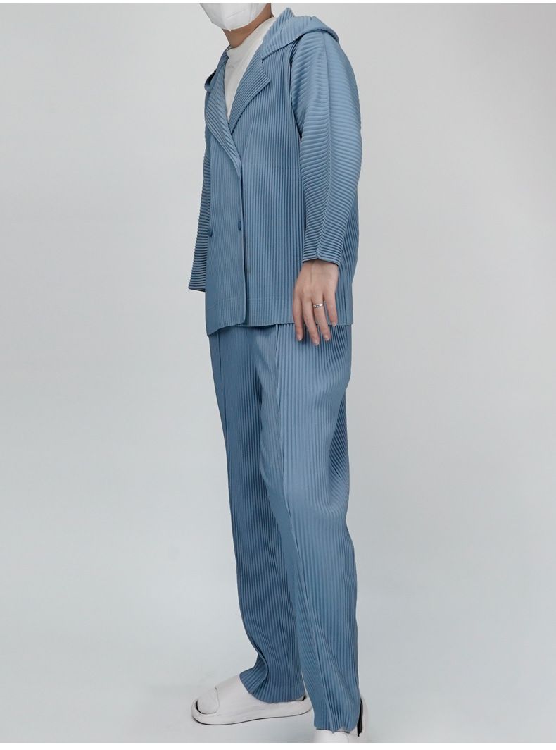 Costum casual pentru bărbați, cu pliuri, lejer și la modă, costum mic_voghion.com
