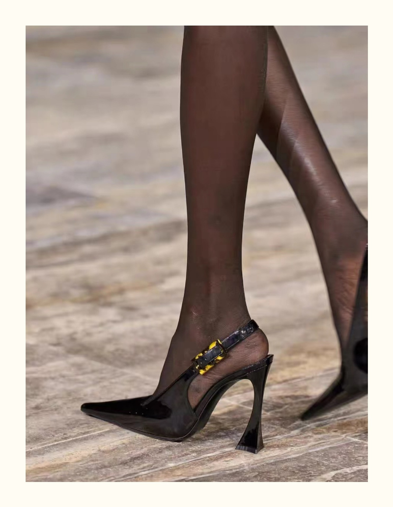 Park Caiying Rose-Toe-Sandalen für Frauen 2024 Frühling neue spitze Zehenrückseite leere Schuhe Lackleder Stiletto sexy High Heels_voghion.com