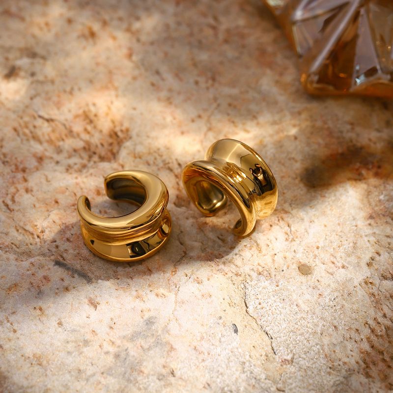 Clip a forma di mezzaluna a forma di C in acciaio inossidabile dorato, design di nicchia molto venduto, clip per orecchio in acciaio al titanio_voghion.com