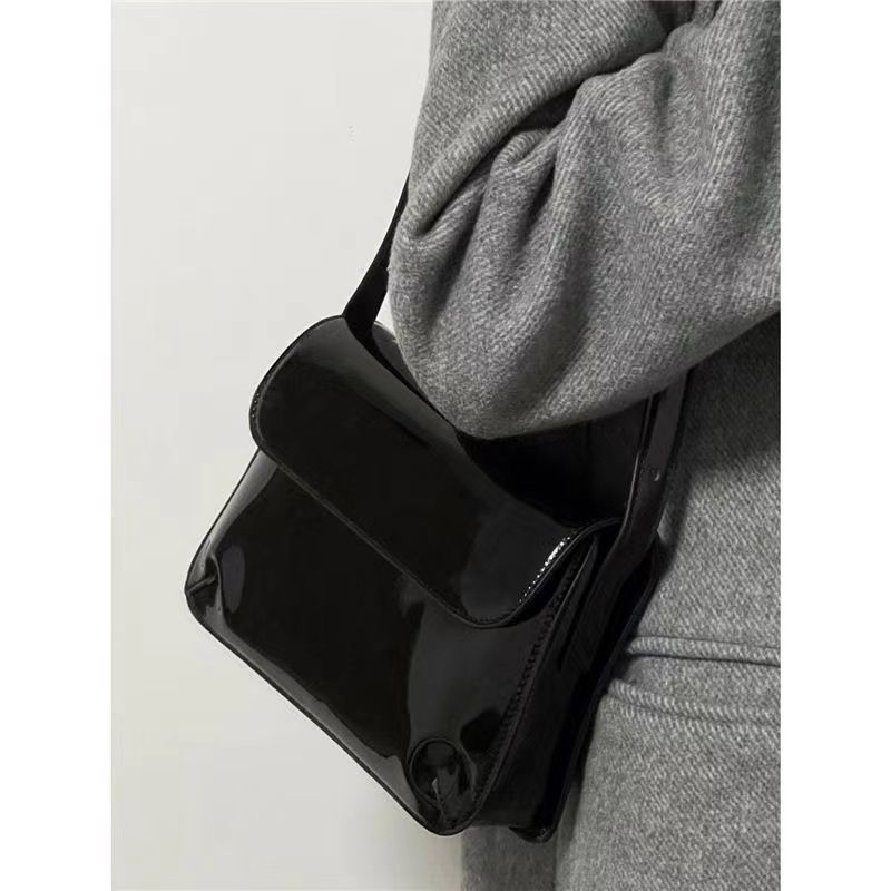 Bolsa de ombro versão coreana crossbody versátil portátil bolsa única moda 2024 nova axila quadrada_voghion.com