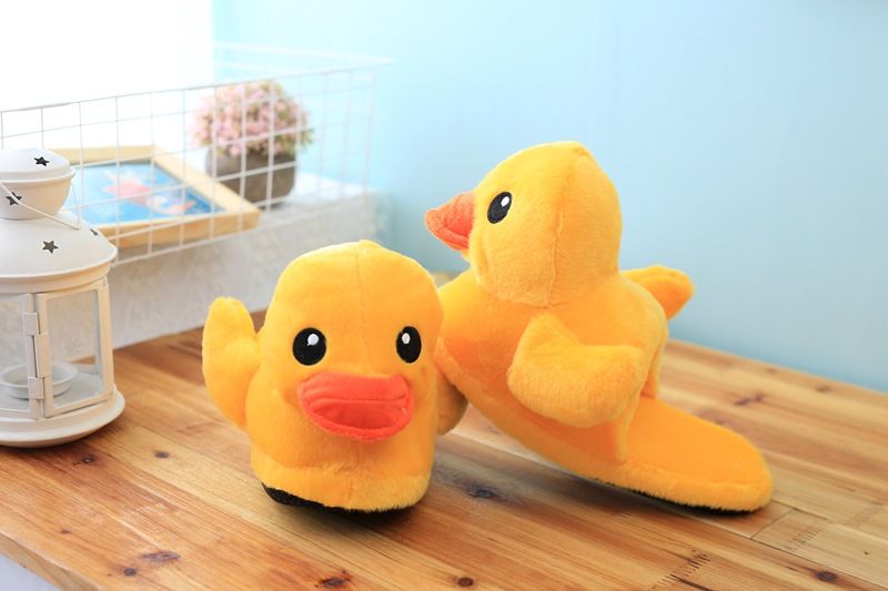 Autumn And Winter Hong Kong Couple Big Slippers Cute Plush Little Yellow Duck Doll Home Bag With Cotton Shoes Wholesale_voghion.com