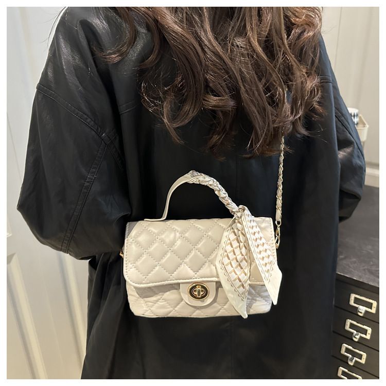 Women's Fashion Shoulder Bag With Quilted Design, Chain Strap & Scarf Detail - Soft PU Crossbody Purse For Daily Commute & Casual Outings_voghion.com