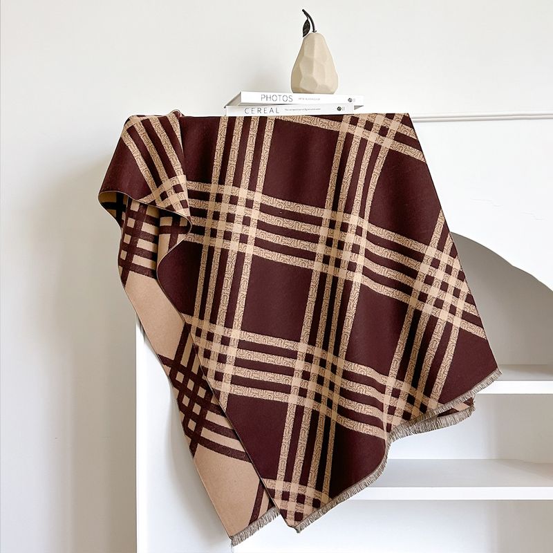 Black And White Line Plaid Women's Winter Senior 2025 New Daughter Temperament Sense Cashmere Scarf Explosion_voghion.com