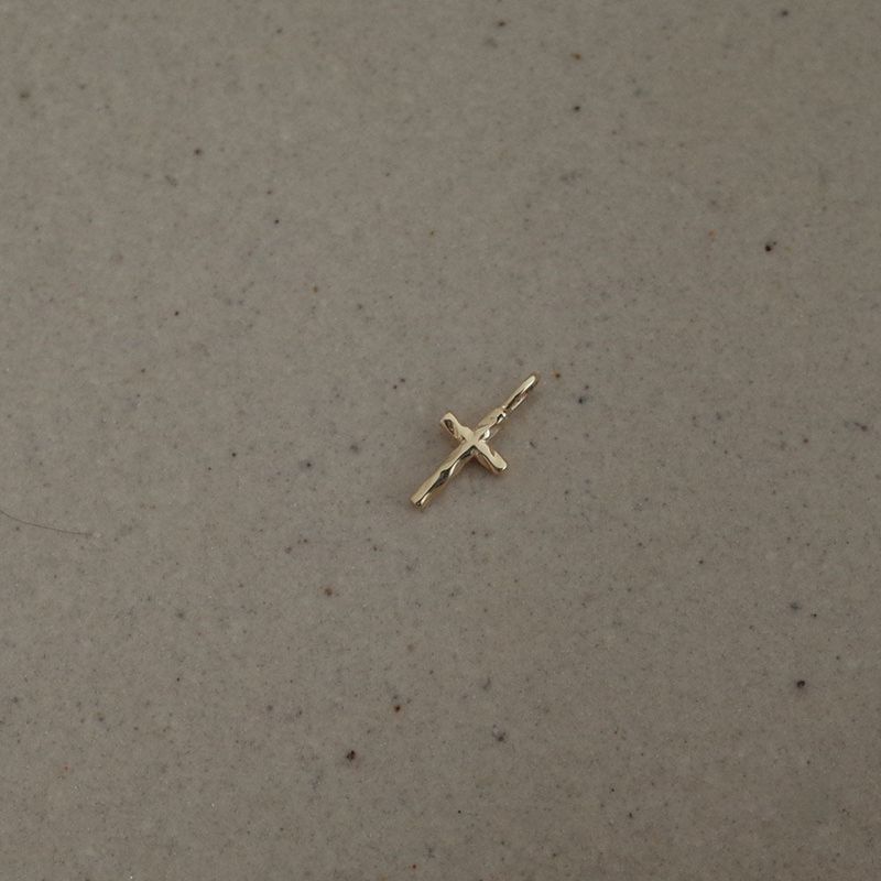 collana in argento puro, croce da donna, mini pendente concavo convesso, lusso leggero, temperamento di alta gamma | Collane con ciondolo a forma di croce_voghion.com
