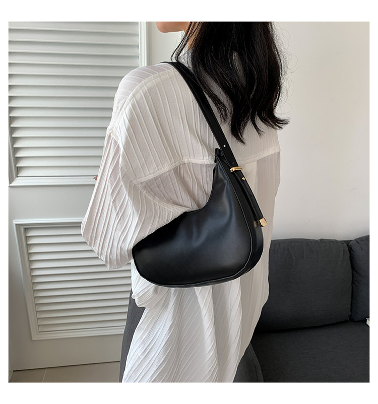 Retro Trend Schëllerbeutel 2023 Summer nei Posch Fraen modesch einfach Ënneraarmbeutel Nisch Koreanesch Neimoundbeutel_voghion.com
