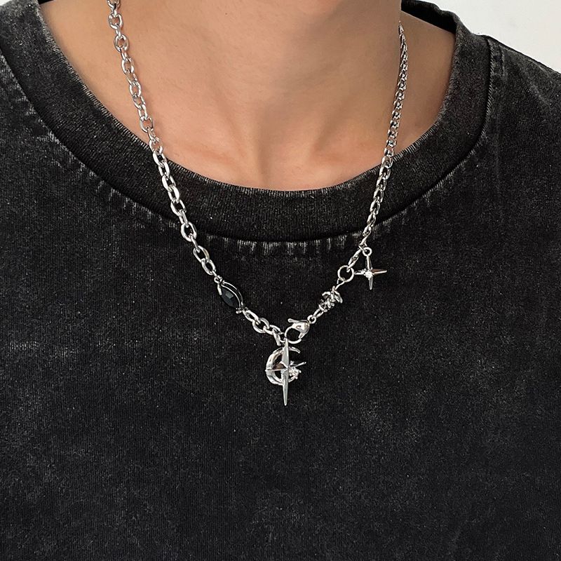 Collier croix en acier titane pour homme, chaîne cubaine en zircone résistante à la lumière, design de niche léger, polyvalent et haut de gamme_voghion.com