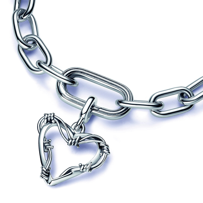 Fashion ME Wire Heart Medallion_voghion.com
