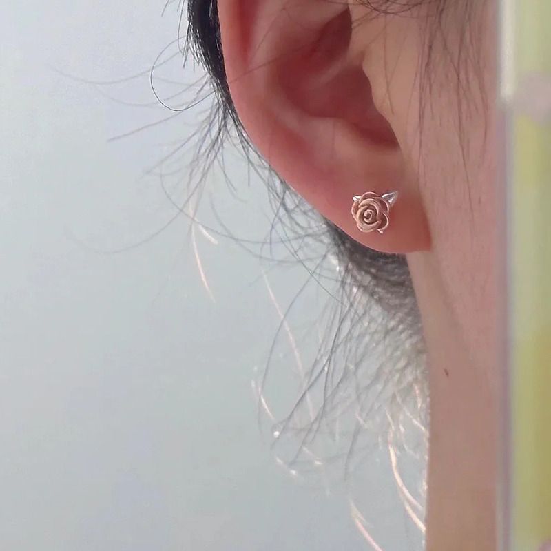 Tiqi S Pure Silver Simple And Exquisite Rose Earrings, Women's Personality Elegant, Flowers High-end, Versatile Earrings_voghion.com