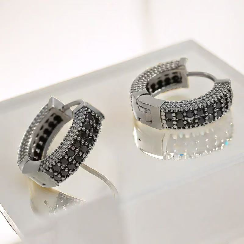 Glamouröse CZ-Ohrstecker für Männer und Frauen – hypoallergene U-förmige Creolen mit funkelnden schwarzen Diamanten (Gold/Silber/Schwarz, einzeln/Paar)_voghion.com