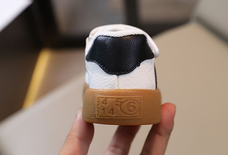 2024 Herbst Neue Kinder Kleine Weiße Jungen Deutsch Training Forrest Gump Sportschuhe, Board Schuhe Trend_voghion.com