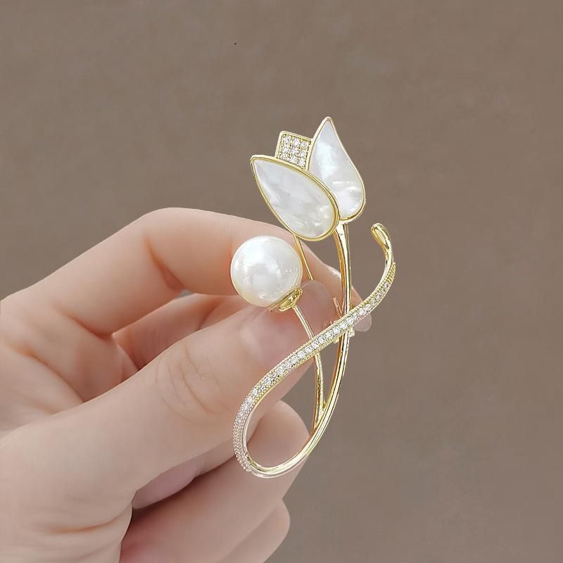 Brooch High-end Female Mother-of-pearl Pin Tulip Exquisite Flower Luxury Temperament Suit Coat Accessories Corsage_voghion.com