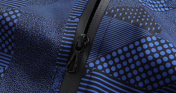 Giacca sportiva con cappuccio ampia e casual da uomo_voghion.com