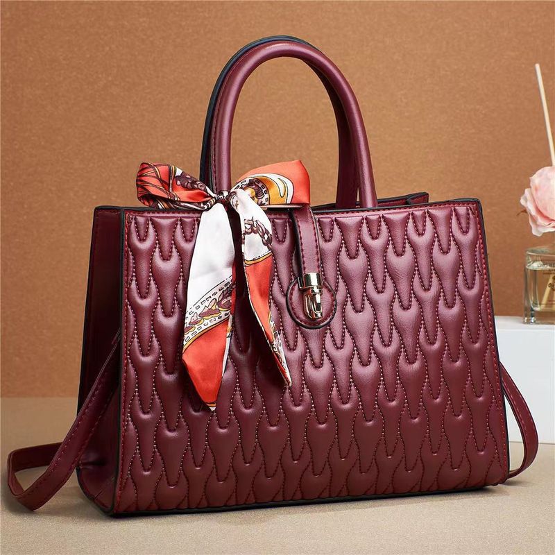 2023 Seidenschal Diamantgeprägte Volltonfarbe Weiches Leder Cross-Border Single-Shoulder Crossbody Textur Große Kapazität Stilvolle All-Match-Damen Big_voghion.com