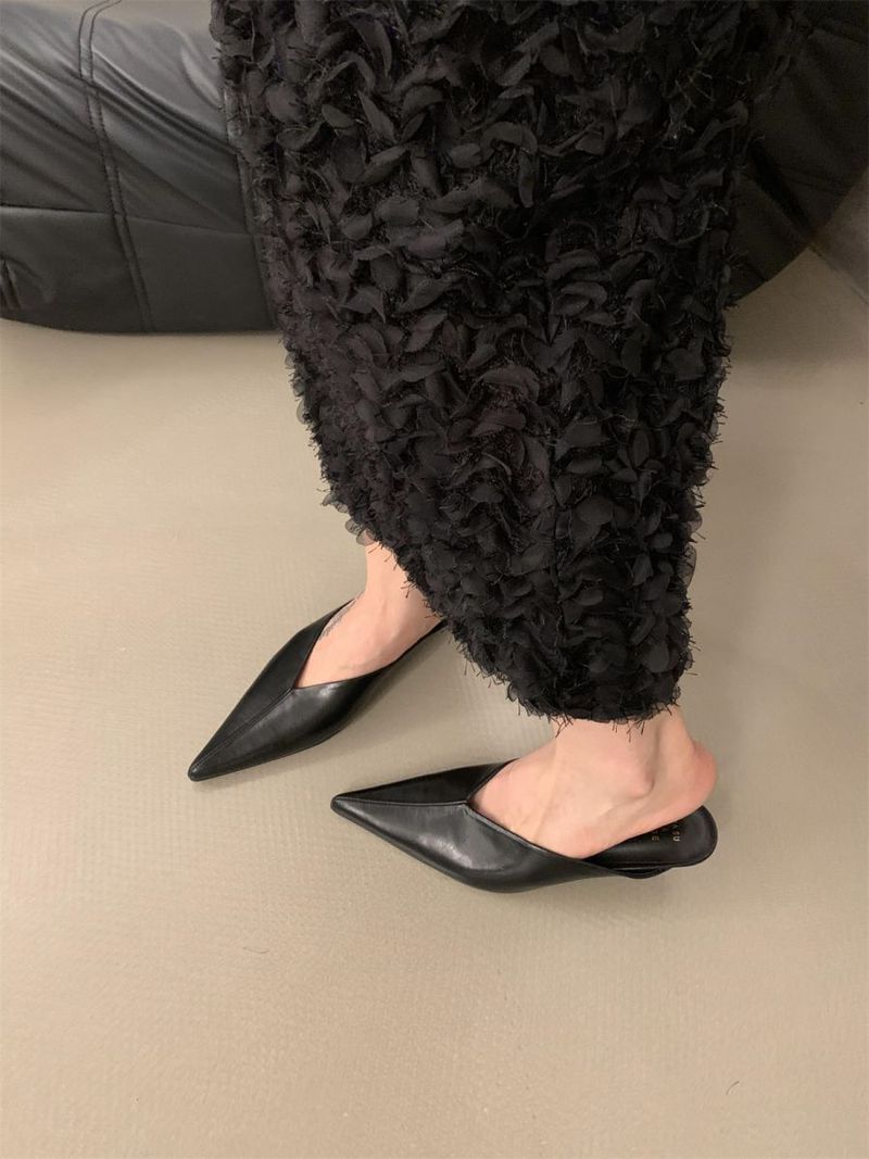 2025 Frühes Frühjahr Französisches Designgefühl, Nischen-Katzenabsatz, spitzes Müller-Schuhtemperament, Halbpantoffeln mit Zehenkappe, Cool On_voghion.com