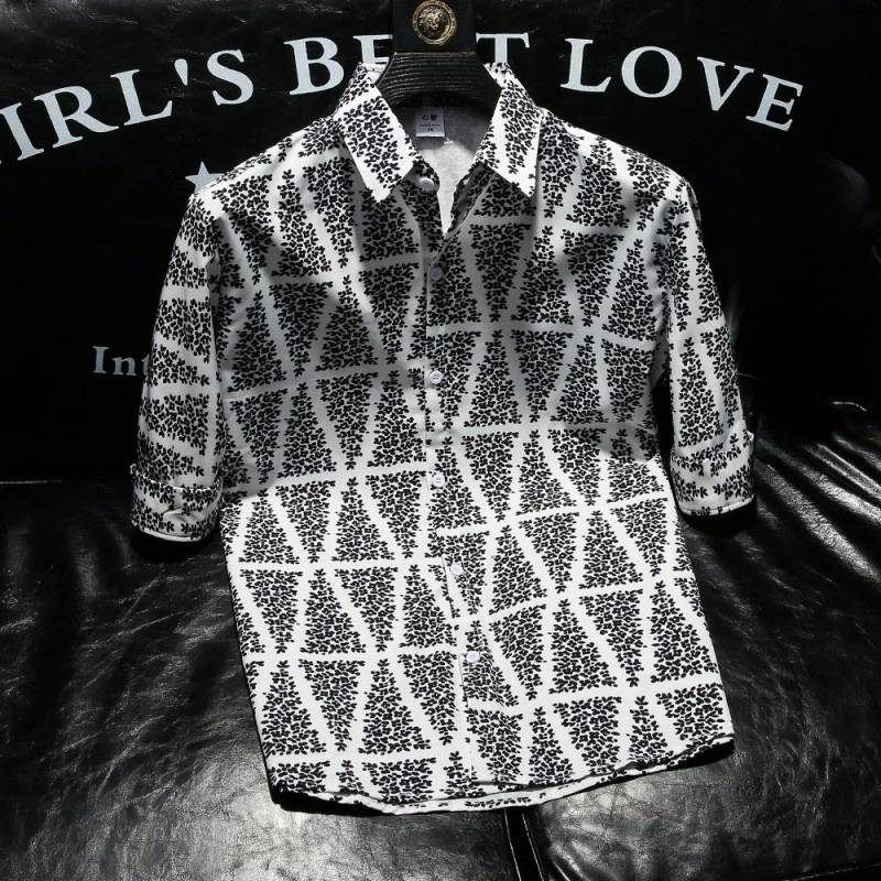 Abbigliamento maschile Marchio di moda Camicia estiva a maniche corte stampata personalizzata Camicia da uomo sottile e attillata_voghion.com