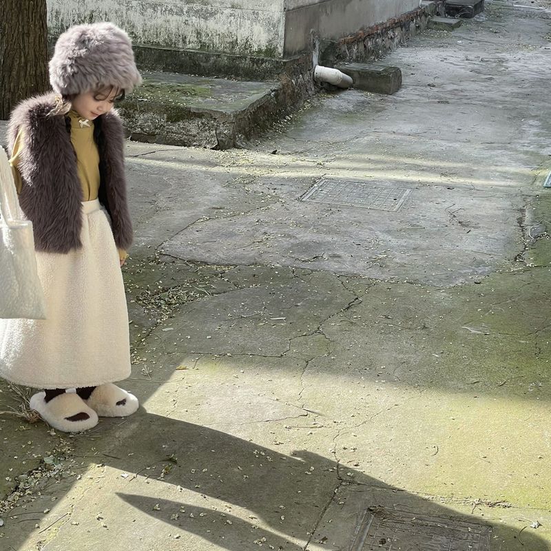 Kunstpelzweste für Mädchen – ärmellose Pufferjacke für den Winter, weich und stylisch, ein prinzessinnenwürdiges Lagenteil für Kleinkinder und Kinder_voghion.com
