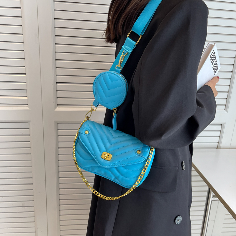 Borsa da donna 2023 Nuova borsa in filo da ricamo Borsa versatile con tracolla larga Borsa a tracolla con catena Borsa per ascella_voghion.com