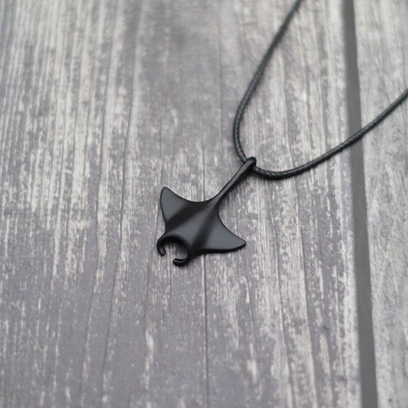 Fashion Manta Ray Ocean Animals Pendant Necklace Adjustable Handmade Bohemia Wax Rope Choker Men Women Beach Jewelry Gift Joyas_voghion.com