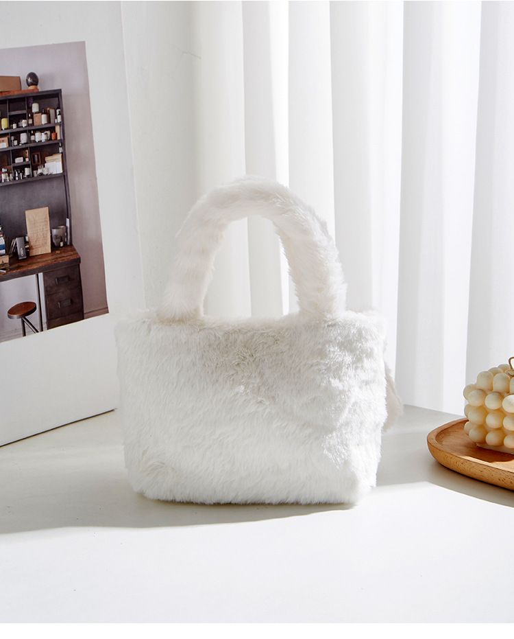 Koreanische Version der modischen lässigen süßen Pelztasche, die diesjährige neue Cartoon-Handtasche für Frauen, personalisiert und einfach_voghion.com