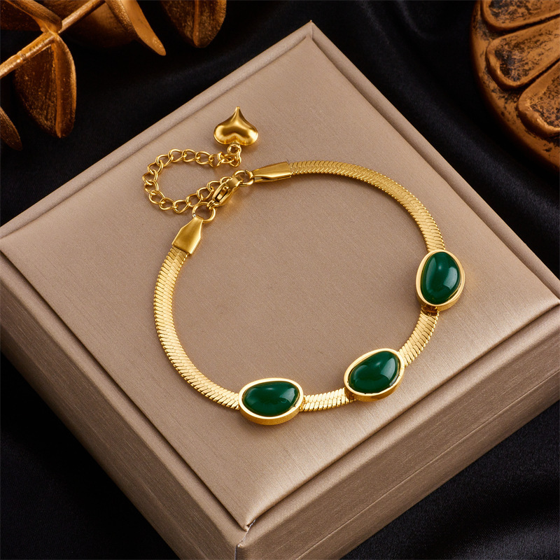 Collana con bracciale a catena a lama di smeraldi retrò in acciaio al titanio con set di accessori per collana di nicchia dal design avanzato_voghion.com
