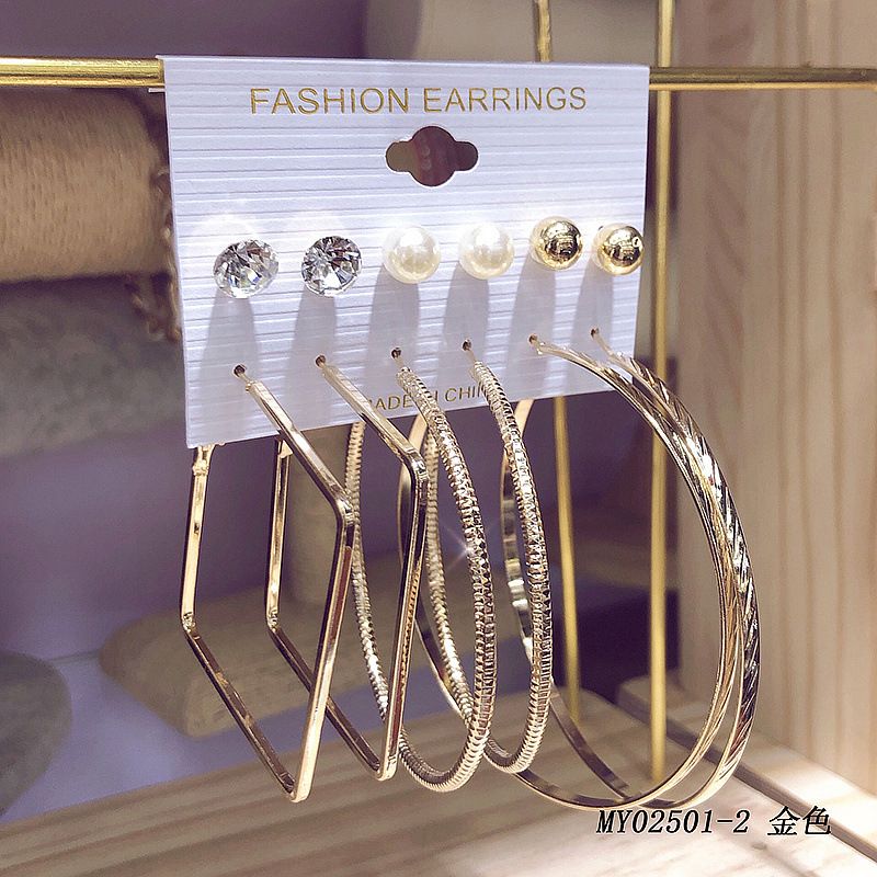 Conjunto de brincos de argola grandes versáteis e exagerados da moda com 6 pares em formato de C e personalidade_voghion.com