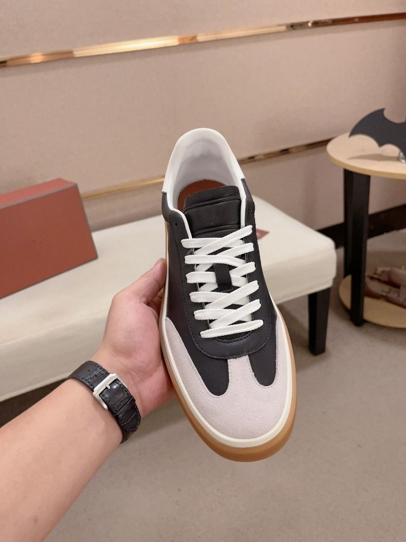 Sneakers alte e basse in vera pelle, punta tonda, stringate, comode, versatili, traspiranti, casual_voghion.com