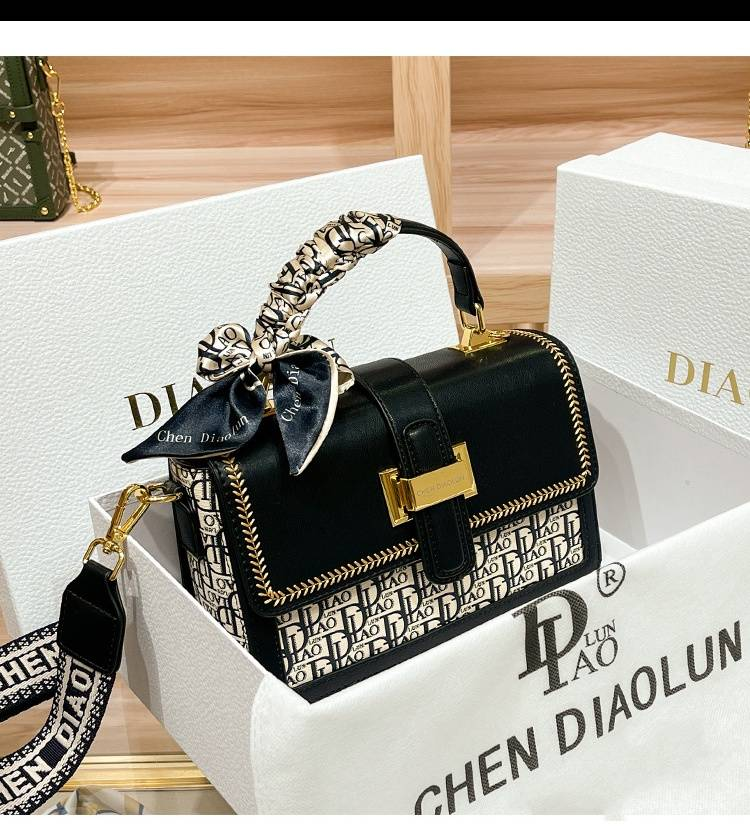 Advanced Sense Small Square Bag Portable Light Luxury Print Women's Bag Single Shoulder Crossbody Fashion Bag_voghion.com