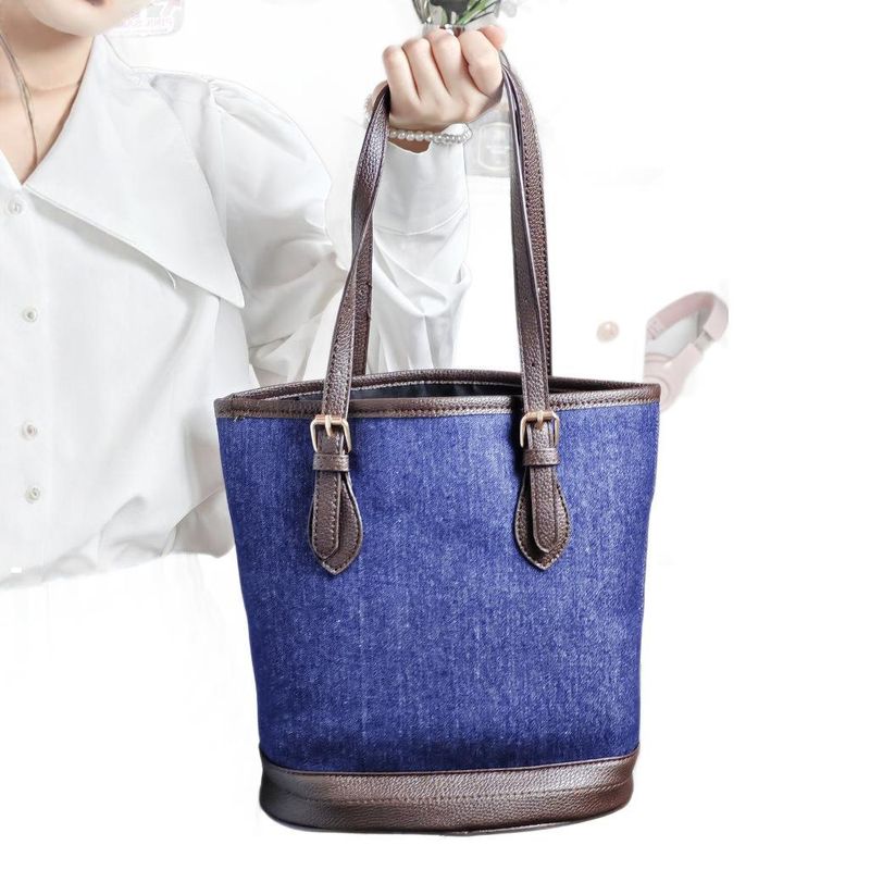 Damen Bucket 2024 Sommer Neue Nischenmode Vielseitige trendige strukturierte große Kapazität einfache Umhängetasche_voghion.com