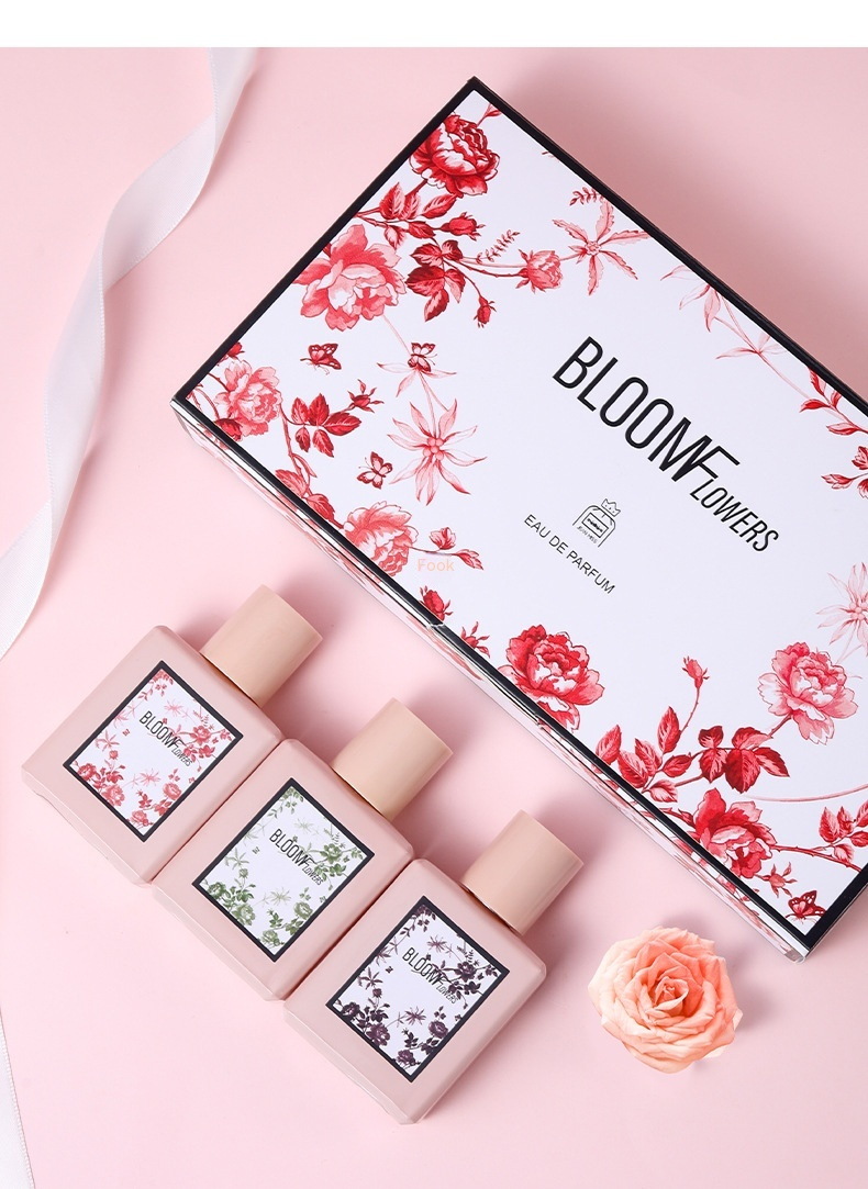 2024 Hot New Town Yixianghuayue Blommande parfymset för kvinnor Hållbar doft Populär presentförpackning för parfym från Vietnam_voghion.com