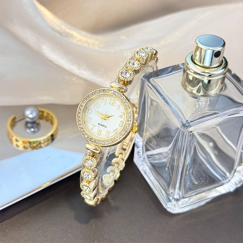 Orologi da donna con bracciale, nuovi orologi da donna con bracciale in diamanti colorati completamente digitali, orologi da donna di lusso di alta gamma, leggeri e scintillanti, di alta qualità, con diamanti transfrontalieri._voghion.com