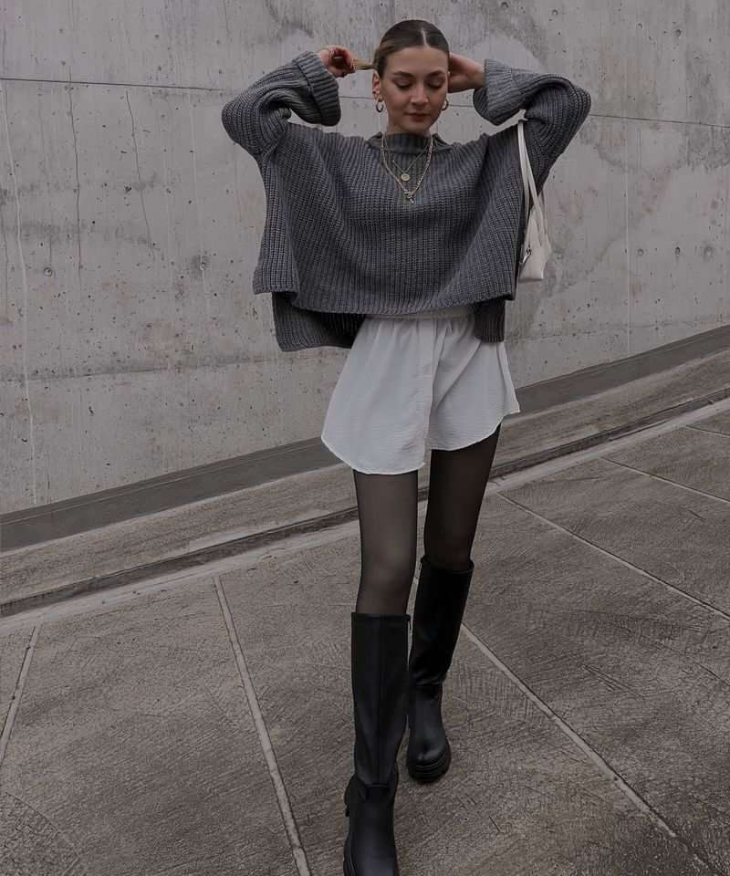 Robe pull oversize à ourlet fendu – Tunique en grosse maille à col rond (S-XL, robe décontractée automne-hiver, lavable en machine, indispensable du travail au week-end)_voghion.com