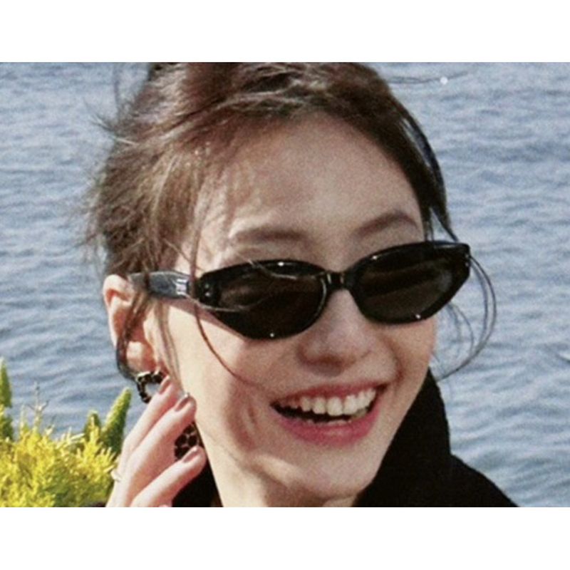 2025-ös macskaszem alakú női divatos, kis arcú, divatos, csúcskategóriás utcai napszemüveg_voghion.com