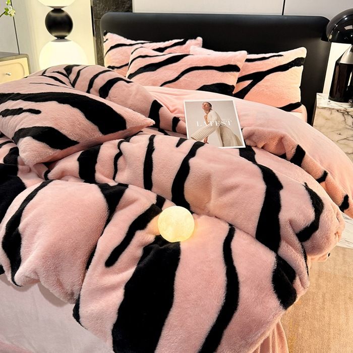 Winter Thickened Rabbit Fur Cashmere Four-Piece Set Warm Bedding Combo With Sheets And Duvet Cover_voghion.com