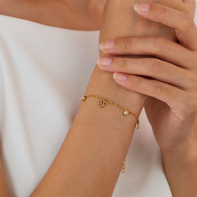 Bracelet en acier inoxydable pour femme, bijou simple et créatif, motif cerises, style tempérament, en titane_voghion.com