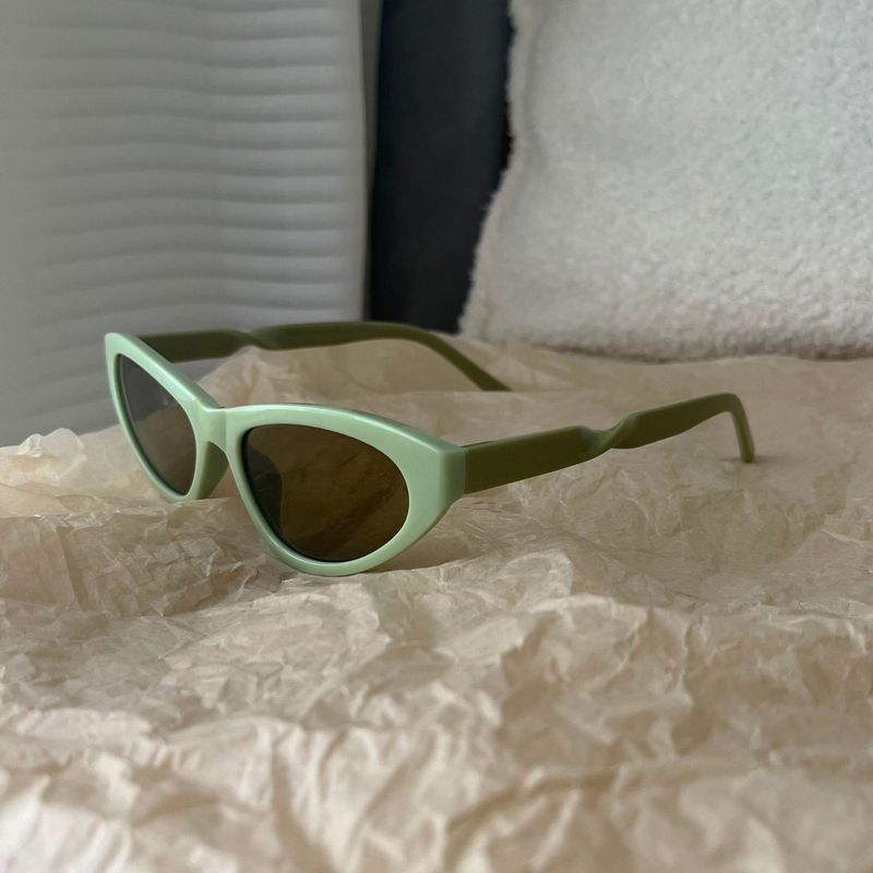 New Y2K Spicy Girl Cyberpunk Futuristic Sier Riding Twisted Sunglasses_voghion.com