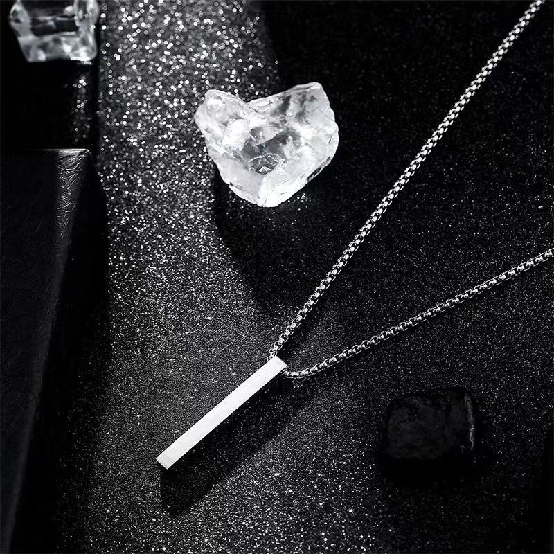Collier carré lisse en acier titane pour homme, style hip-hop, pendentif long, chaîne de pull polyvalente_voghion.com