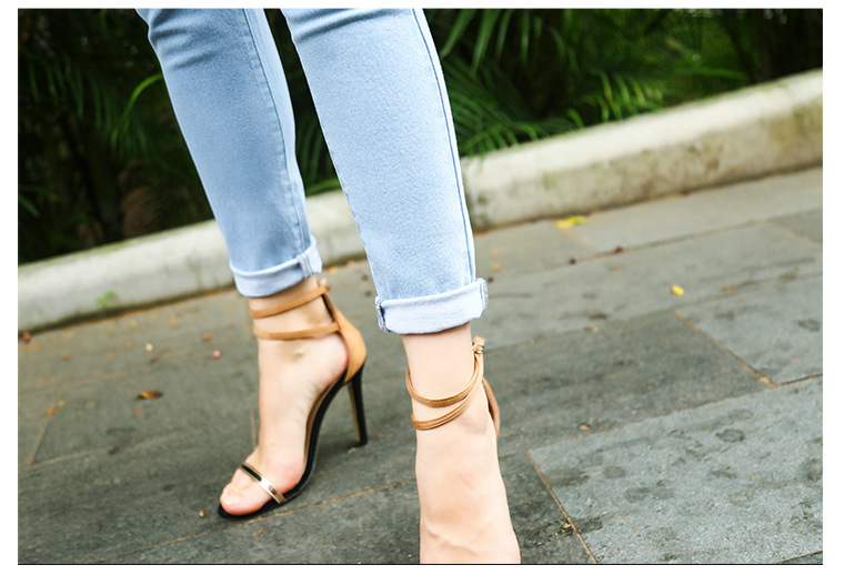 Vêtements pour femmes, pantalon en denim extensible slim taille haute, jean slim délavé de couleur unie_voghion.com