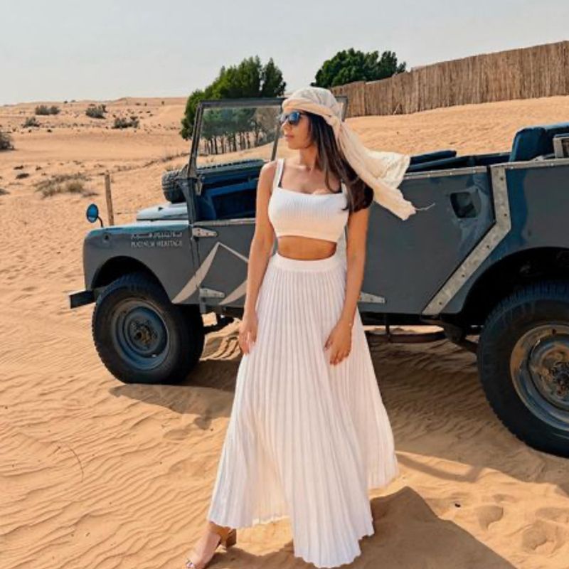 Summer Knitted Tank Top+Half Women's Elegant Sleeveless Short Top Pleated Skirt Set_voghion.com