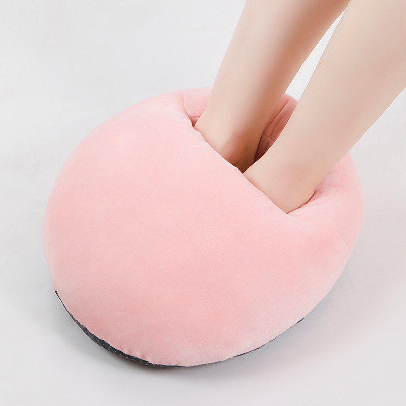 USB foot warmer can be plugged into a power bank for heating up. Winter minimalist electric foot warmer plush foot warmer_voghion.com