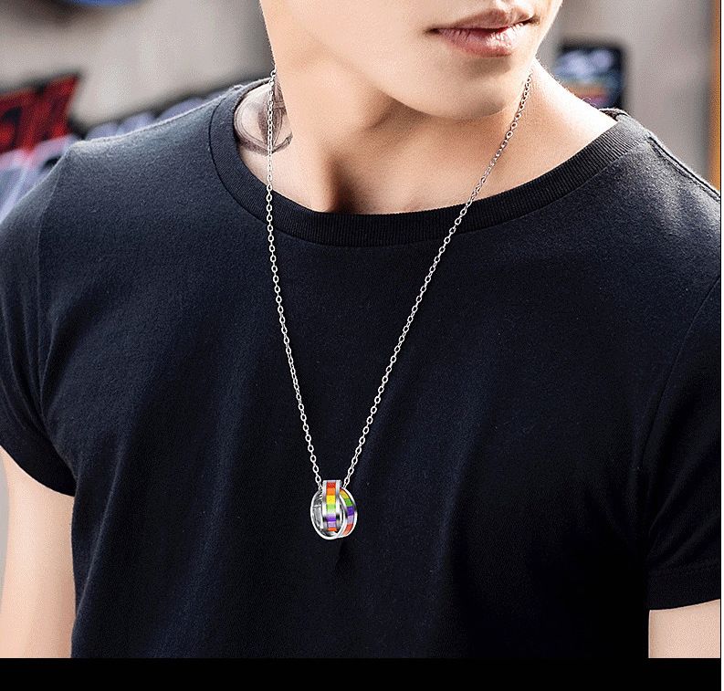 Halsketten Doppelring Regenbogenring-Anhänger-Halskette, einfacher kalter Stil, Titanstahl, trendige Halskette, Herren-Paarschmuck_voghion.com