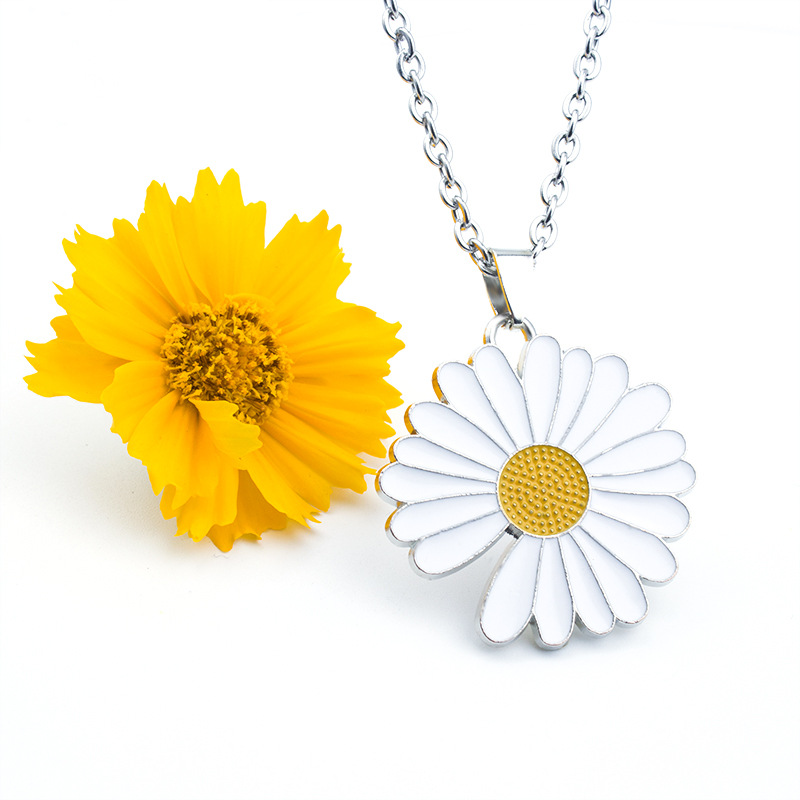 Korean Fashion Daisy Titanium Steel Stainless Steel Chain Sunflower Necklace Male And Female Students Hip Hop Accessories_voghion.com