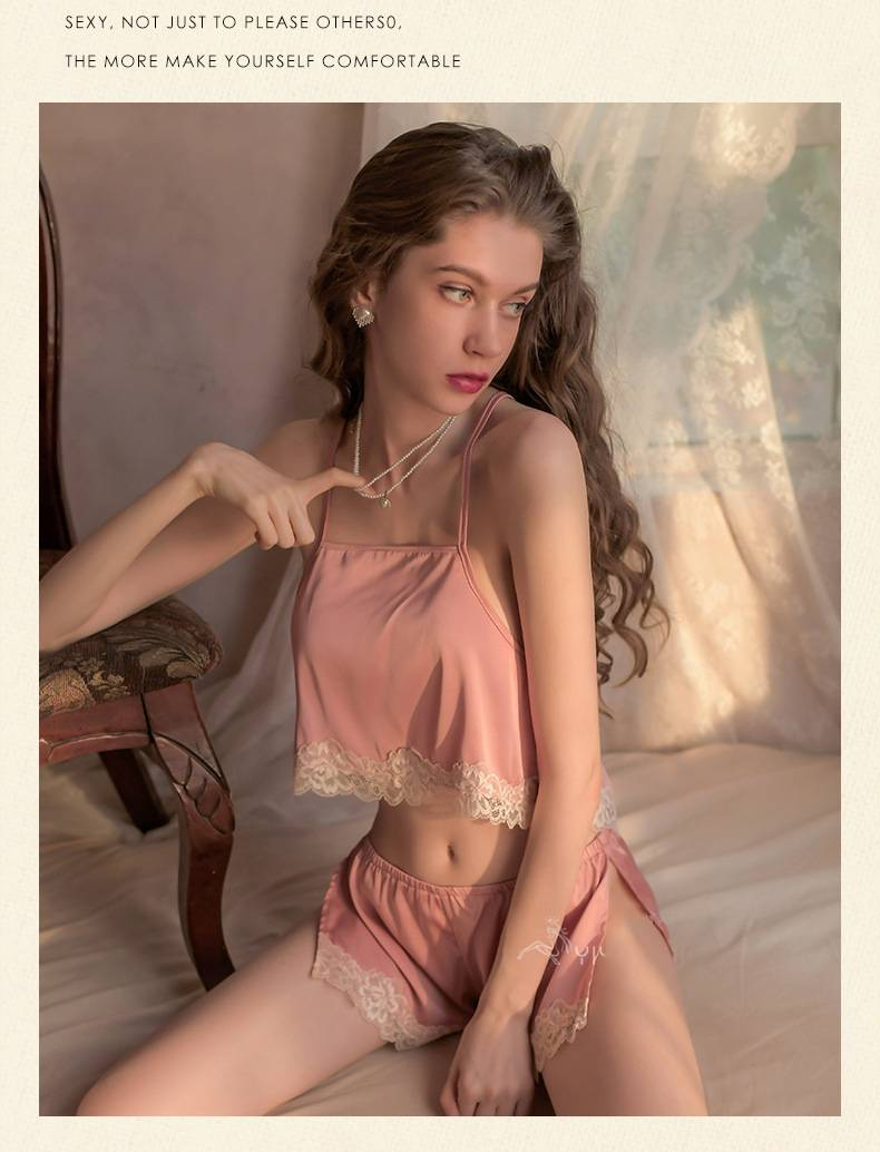 Set pigiama da donna in raso, con top e pantaloncini in pizzo sexy, senza schienale_voghion.com